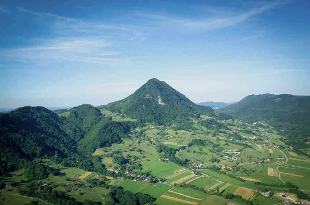 Donačka gora — panorama nad vinogradi Štajerske in Rogatca
